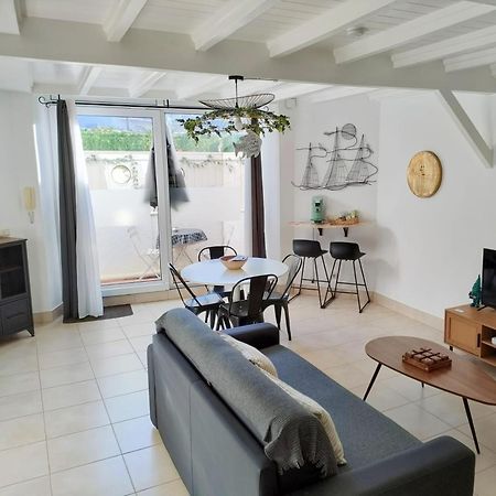 BEL APPARTEMENT BAIE PLAGE - WiFi - PARKING - DRAPS ET SERVIETTES Hendaye Exterior foto